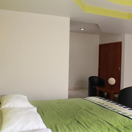 Hotel Real De Cortes Los Reyes  外观 照片