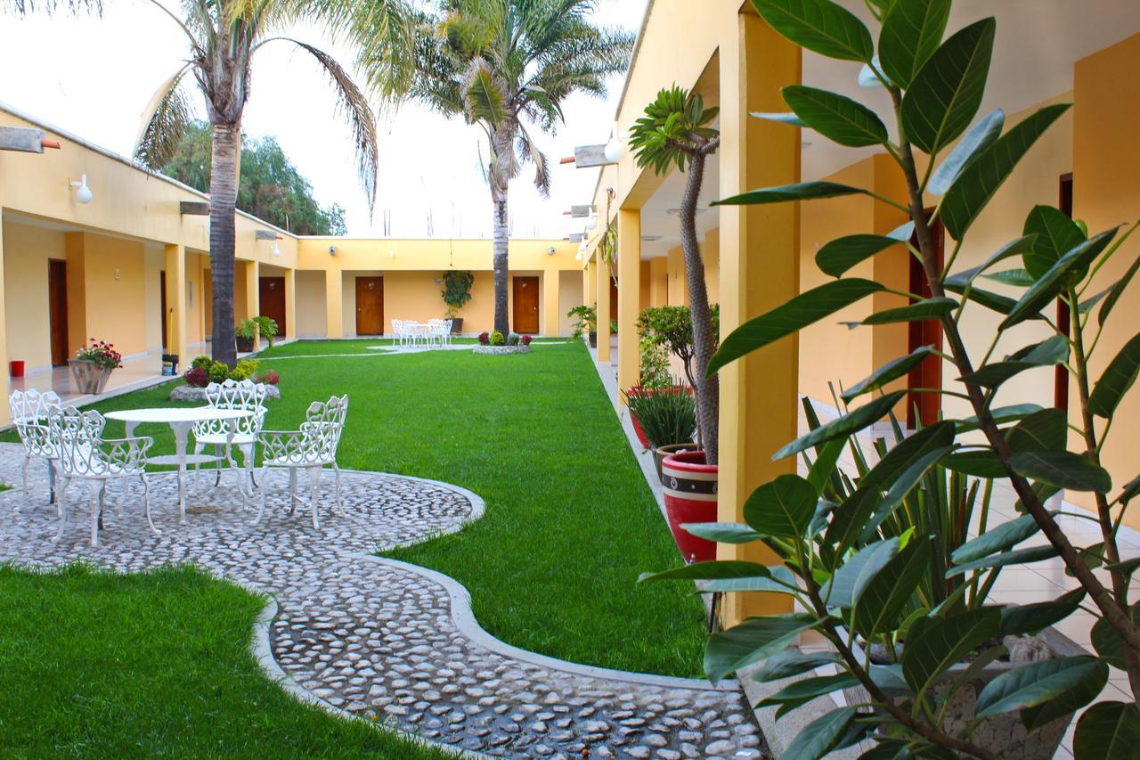Hotel Real De Cortes Los Reyes  外观 照片