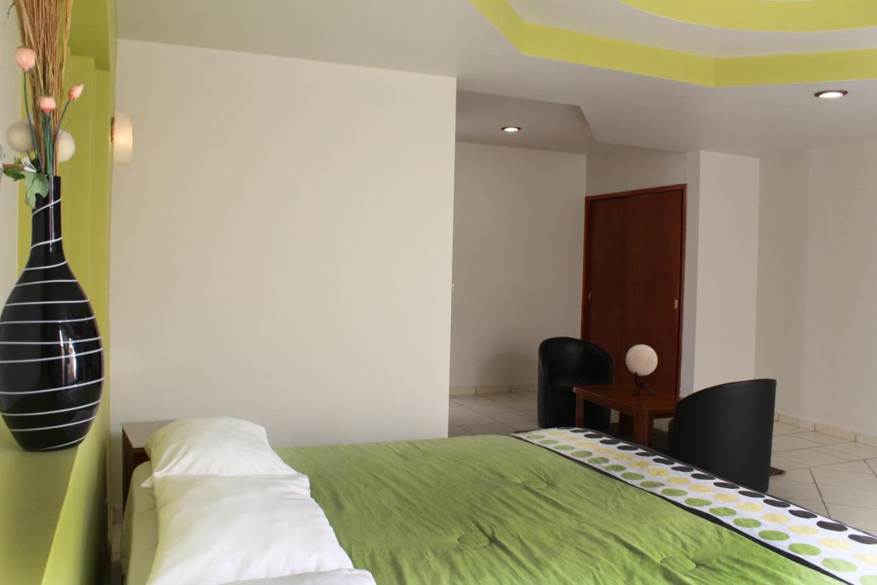 Hotel Real De Cortes Los Reyes  外观 照片