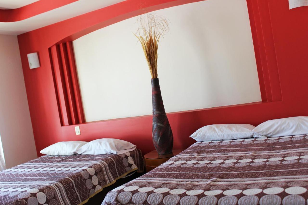 Hotel Real De Cortes Los Reyes  外观 照片