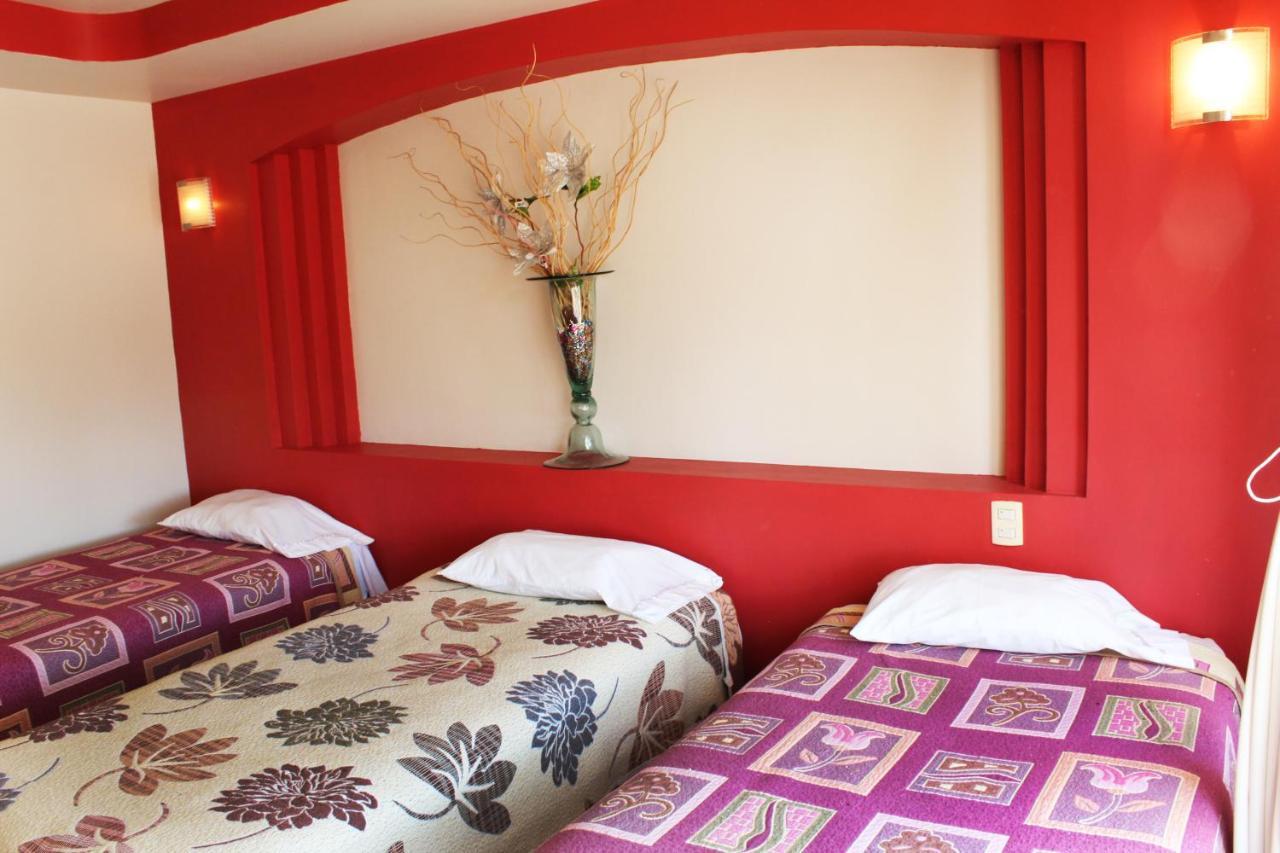 Hotel Real De Cortes Los Reyes  外观 照片