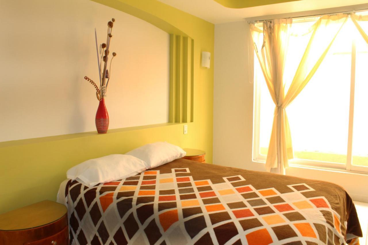 Hotel Real De Cortes Los Reyes  外观 照片